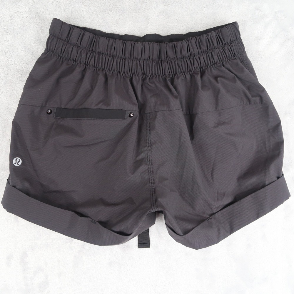 Lululemon Shorts Women 4 Black Cuffed Elastic Waistband Drawstring Lightweight